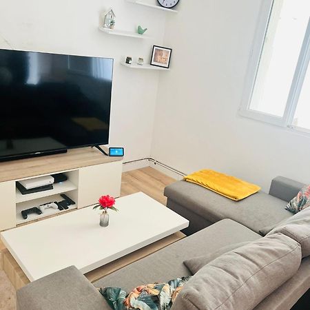 Charmant Appartement Americain Saint-Denis  Buitenkant foto