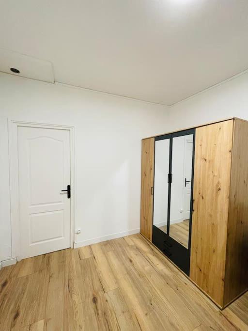 Charmant Appartement Americain Saint-Denis  Buitenkant foto