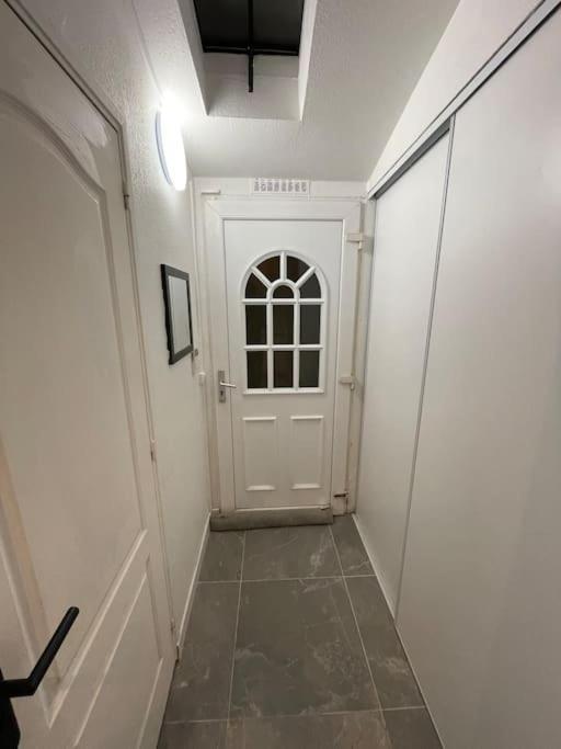 Charmant Appartement Americain Saint-Denis  Buitenkant foto